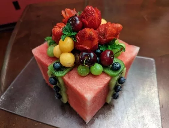 Gâteau Forme cadeau - 100% fruits